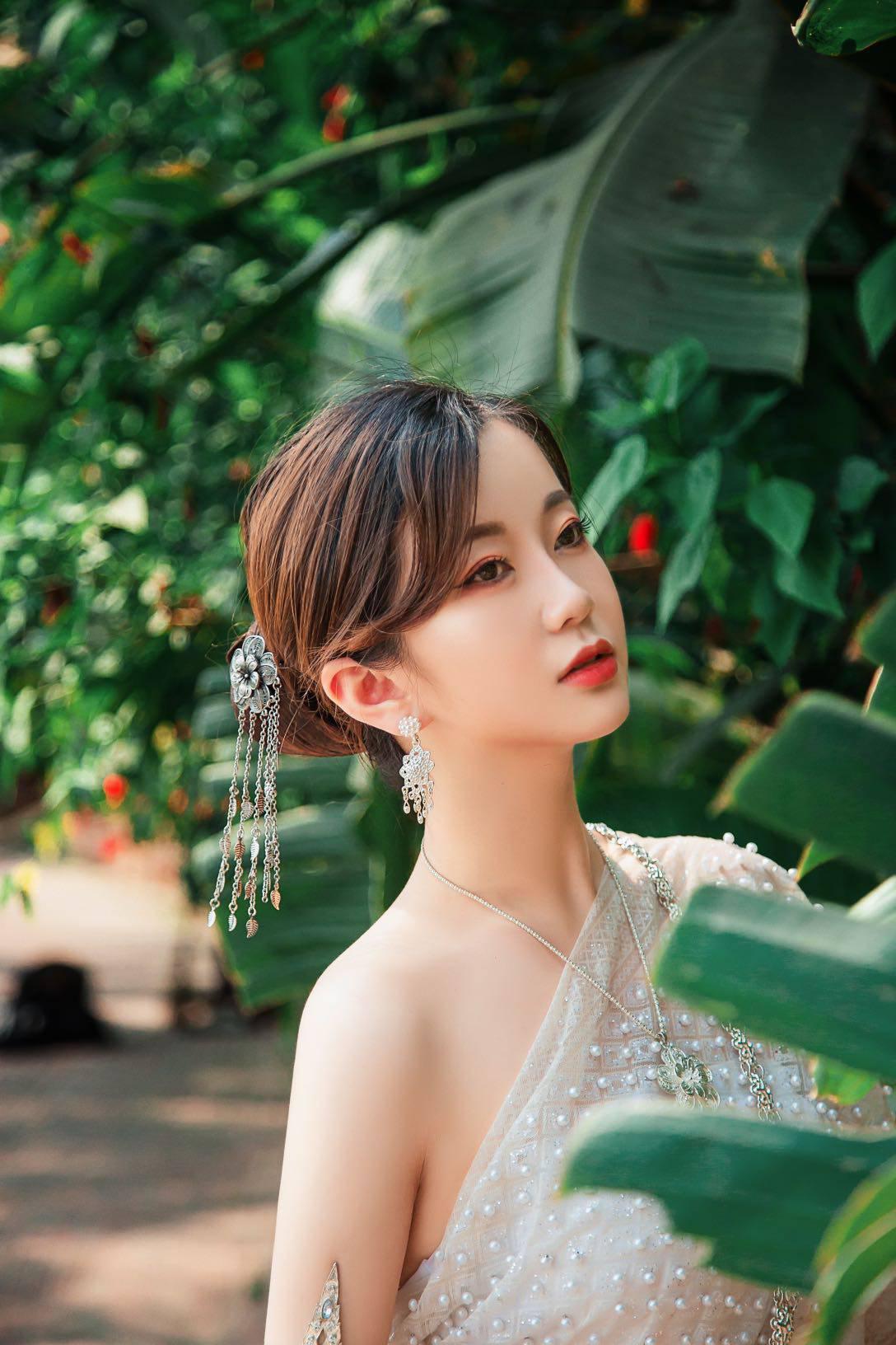 妹妹饥渴难耐 哪家哥哥怀抱温暖相爱