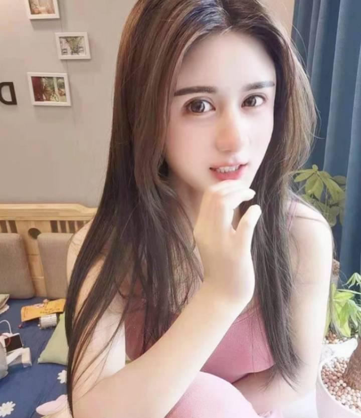 富阳区天生丽质的小美