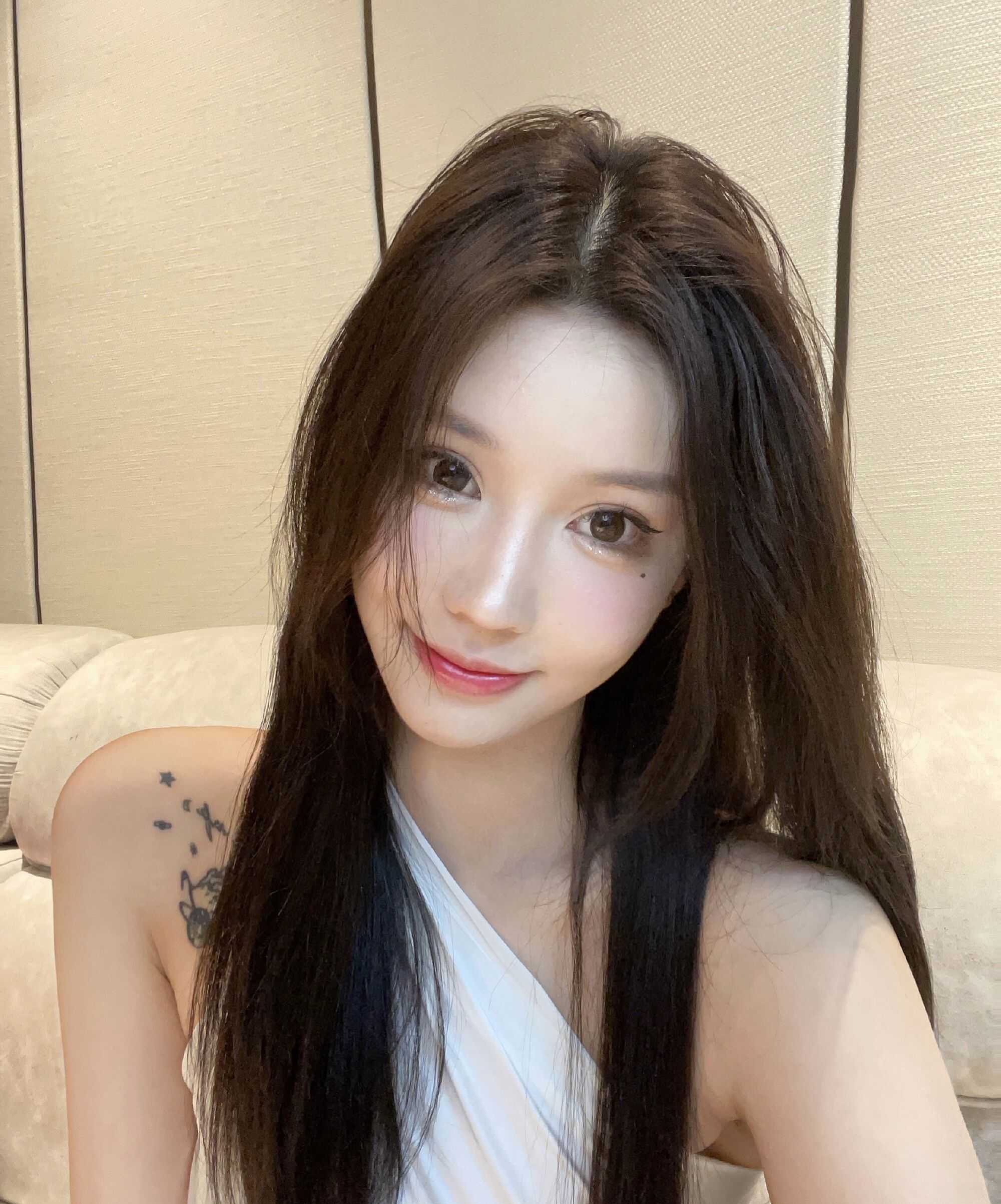 年轻貌美，爱不释手 呻.吟.声动听，