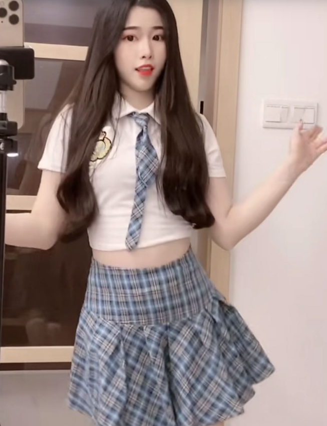 杭州疯狂抽插jk制服小妹 无情输出b水喷泉